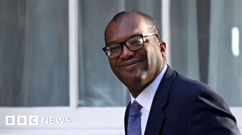 Kwasi Kwarteng Considers Scrapping Bankers Bonus Cap To Boost City