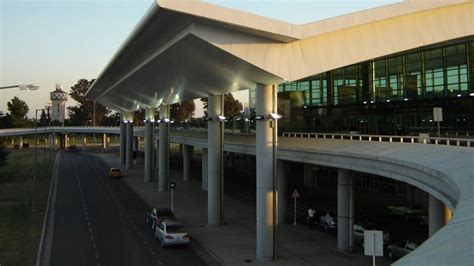 Evacuaron El Aeropuerto De Córdoba Y Detonaron Un Paquete Sospechoso