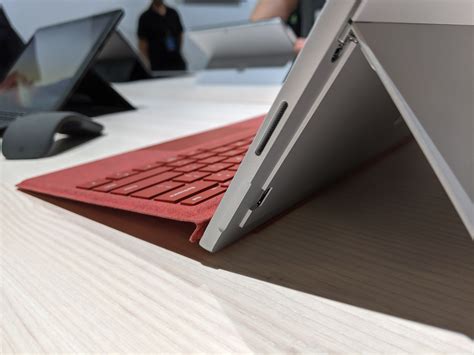 Hands On With The Microsoft Surface Pro 7 Ice Lake Looks Promising Hot Sex Picture