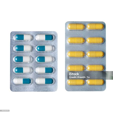 kapsul obat berwarnawarni terisolasi  kemasan blister  latar