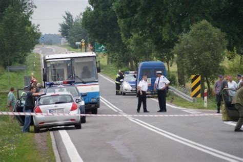 Wypadek Miertelny W Miejscowo Ci Grodzisk Zdj Cia Wideo