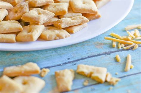 Homemade Cheese Cracker Recipe So Easy