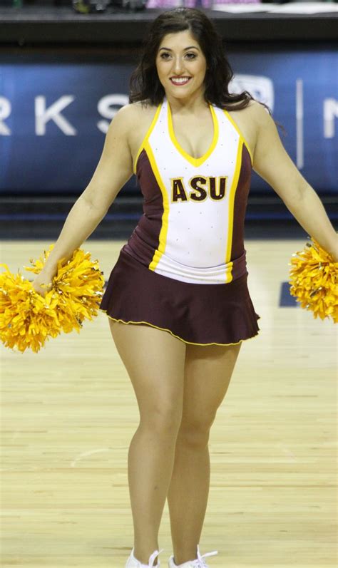 Pin On Ncaa And Njcaa Cheerleaders