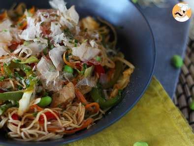 Yakisoba Gebratene Nudeln Mit Gem Se Rezept Petitchef