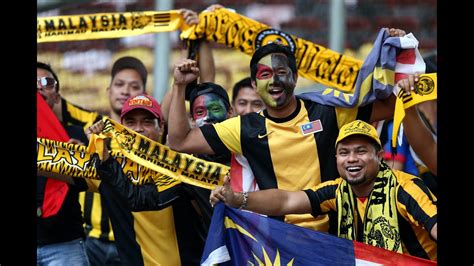 Malaysian Fans Aff Suzuki Cup Final Youtube