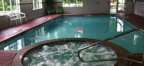 11 Best Hotels With Indoor Pool In Savannah, Georgia - Updated 2024 ...