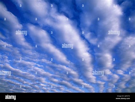 Stratus cloud stratus clouds hi-res stock photography and images - Alamy