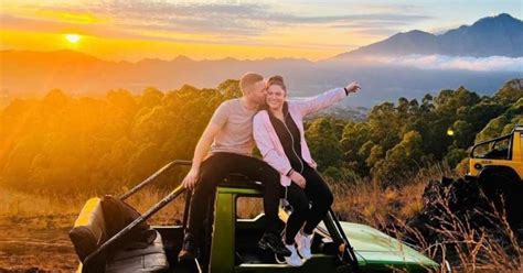 Excursión en jeep y aguas termales al amanecer del Monte Batur