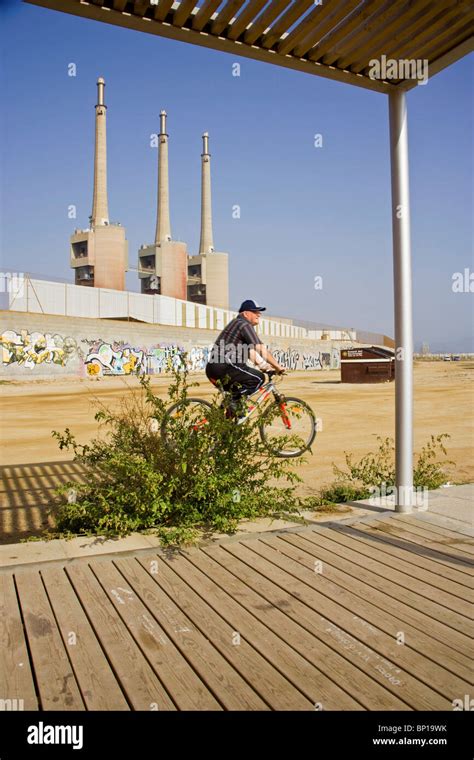 Sant adria besos fotografías e imágenes de alta resolución Alamy