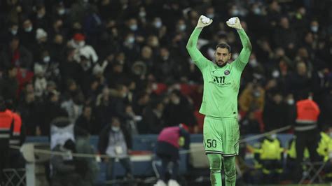 Psg Gianluigi Donnarumma L Che Un Norme Indice Sur Lavenir De