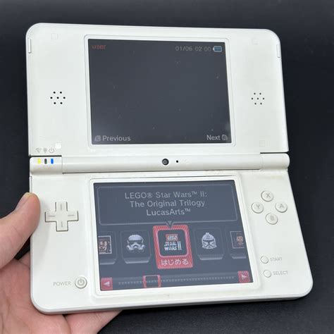 Nintendo DSi Xl (128GB) – 4000 Games | Ice White – Samtendo