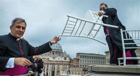 Palchi Sui Tetti Per La Canonizzazione Quando La Chaouqui Fece