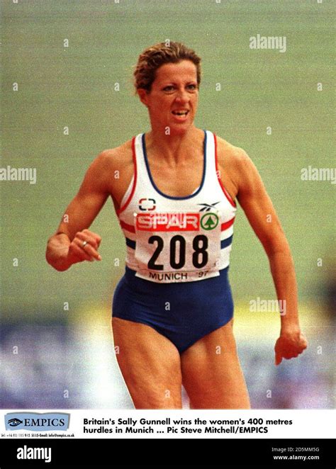 Britains Sally Gunnell Wins The Womens 400 Metres Hurdles In Munich