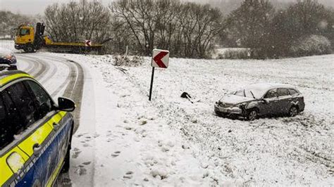 Sr De Zahlreiche Unf Lle Nach Wintereinbruch Im Saarland