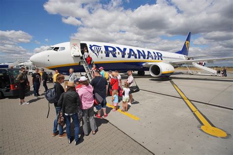 Ryanair Zmienia Rozk Ady Lot W Na Zim Zniknie Wiele Po Cze Z