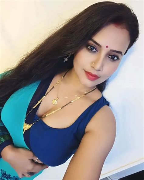 Bhabhi Rsareebeauties