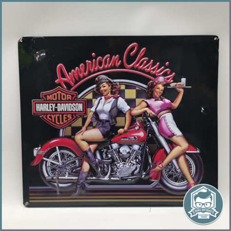 Signage Original Embossed Harley Davidson American Classic Pin Up