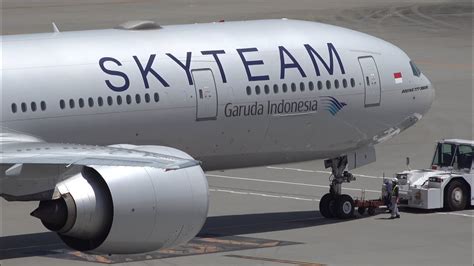 Garuda Indonesia Skyteam Livery Boeing Er Pk Gii Pushback And