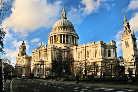 st pauls cathedral Stock Photo | Adobe Stock