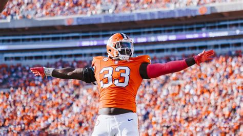 Rapid Reaction: Clemson wins an ugly one against Wake Forest - Sports Illustrated Clemson Tigers ...