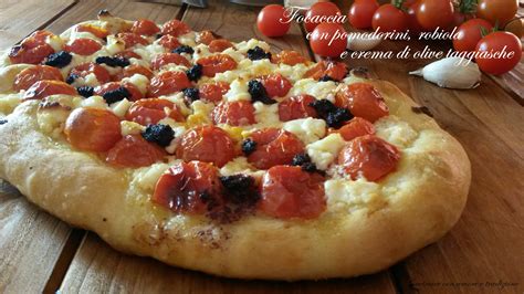 Focaccia Con Pomodorini Robiola E Crema Di Olive Taggiasche