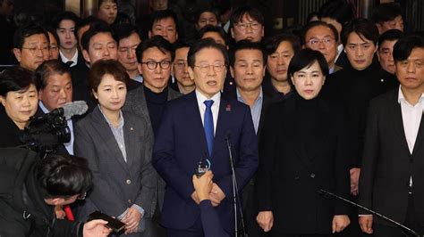 Corea Del Sud Il Presidente Annuncia La Legge Marziale Le News Del