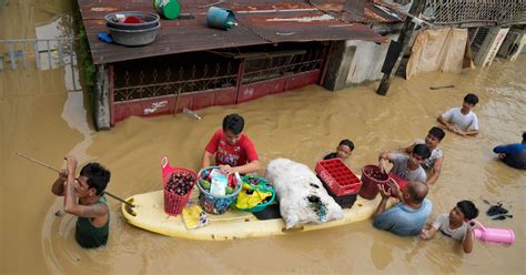 Typhoon heroes: 5 Filipino rescuers drown in flooded village | The ...