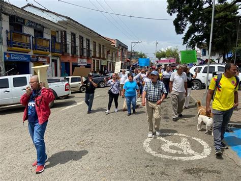 Tenga Dignidad Y Renuncie Habitantes De Calima El Dari N Piden