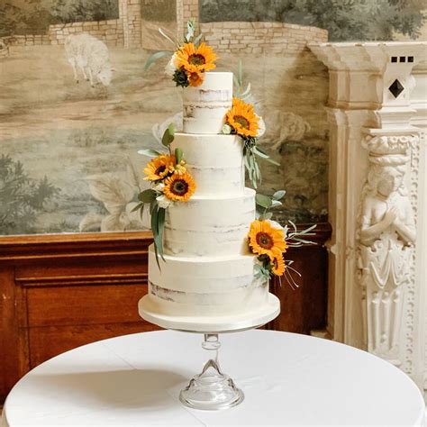 14 Sunflower Wedding Cake Ideas