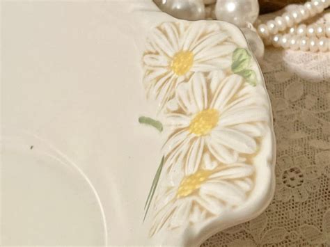 Metlox Poppytrail Sculptured Daisy Serving Bowl Sweet Etsy