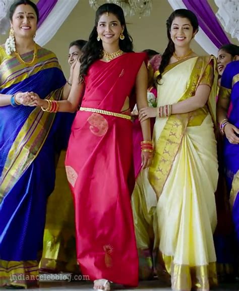 Aishwarya Lekshmi Tamil Action S Hot Sari Pic Indiancelebblog