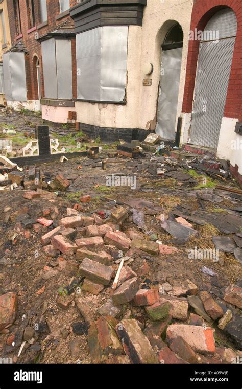 a row of abandoned, derelict houses in Manchester, England Stock Photo ...