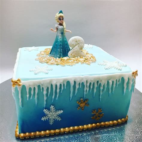 Square Frozen Theme Elsa Princess Vanilla Fondant Cake Pasteles