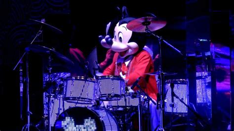 Mickey S Christmas Big Band At Disneyland Paris Https Dlrpfans