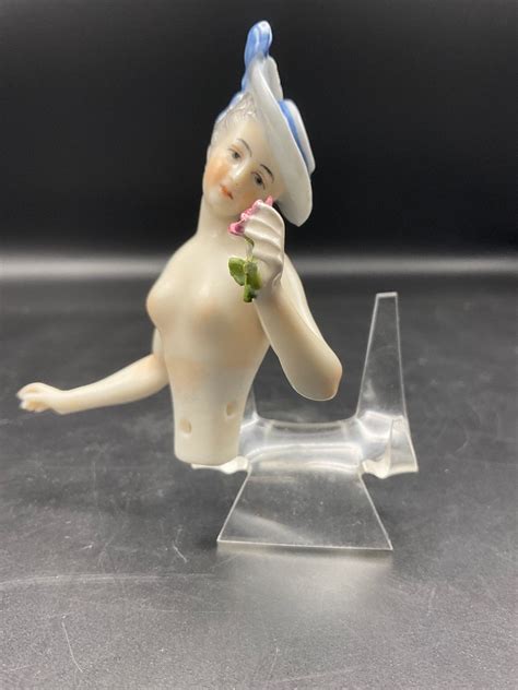 Proantic Demi Figurine En Porcelaine Polychrome Allemande De La Manuf