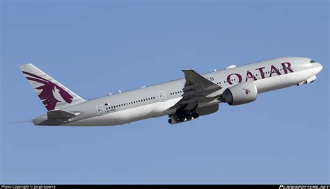 A7 BBD Qatar Airways Boeing 777 2DZLR Photo By Jorge Guerra ID