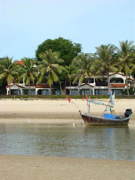 Kampong Som Beach stock photo. Image of boat, kampongsom - 4091188