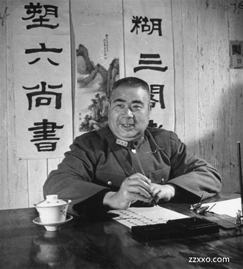 冯玉祥（1882年11月6日 1948年9月1日），字焕章，原名基善。 冯玉祥指挥的西北军被称为“大西北军”。 大西北军领导人，管理者。 塑六