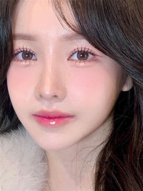 Best Tips To Achieve The Perfect Korean Makeup Look In Korean