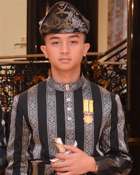 Tengku Ahmad Ismail Mu?Adzam Shah - obasycs