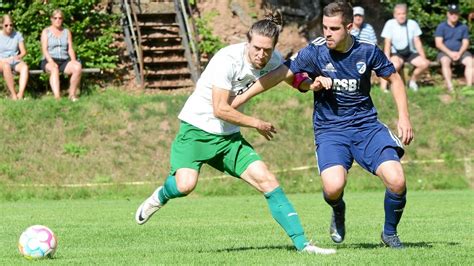 Gr N Wei Gospenroda Bejubelt Im Waldstadion Faustdicke Berraschung