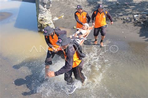 Simulasi Kesiapsiagaan Menghadapi Bencana Antara Foto