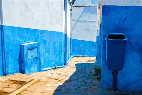 Rue Bleue Et Blanche Dans Le DES Oudaias De Kasbah Rabat Maroc Image