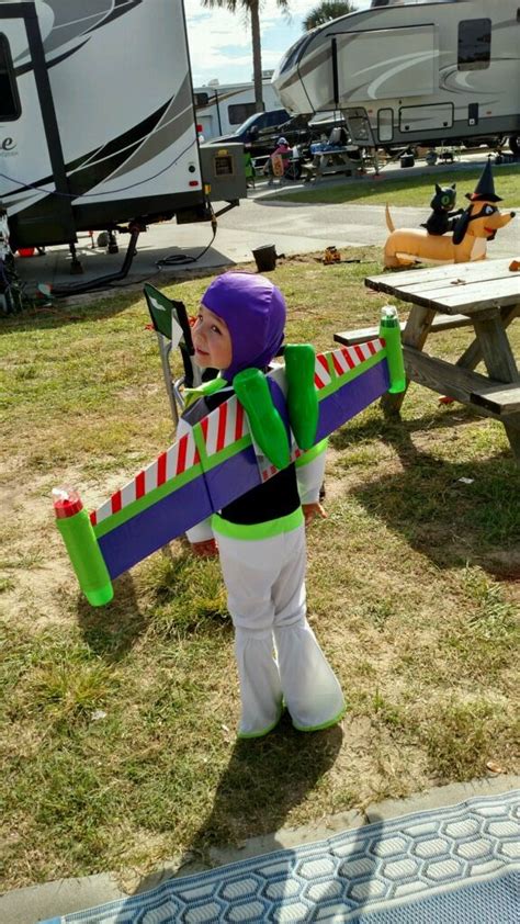 Buzz Lightyear with homemade wings in 2024 | Buzz lightyear diy costume ...