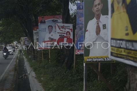 PEMASANGAN BALIHO CALEG MULAI MARAK | ANTARA Foto