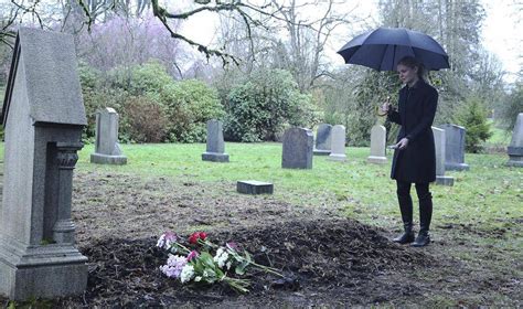 Once Upon A Time Season 5 Episode 21 Recap With Spoilers Last Rites