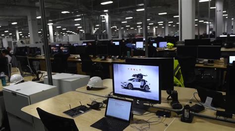 RGJ Captures Footage Inside Tesla Gigafactory 1 (Video)