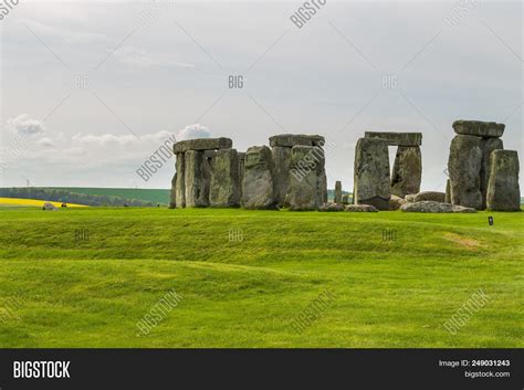 Stonehenge, Salisbury Image & Photo (Free Trial) | Bigstock