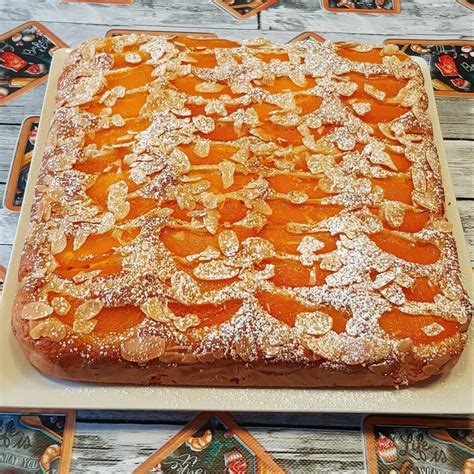 Torta Alle Albicocche E Mandorle Pronti Si Mangia