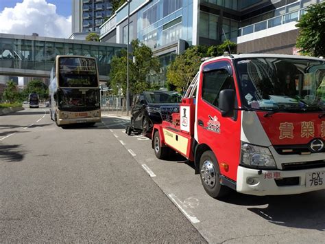 西九龍打擊違泊違規 發3141張牛肉乾拖走9車 星島日報